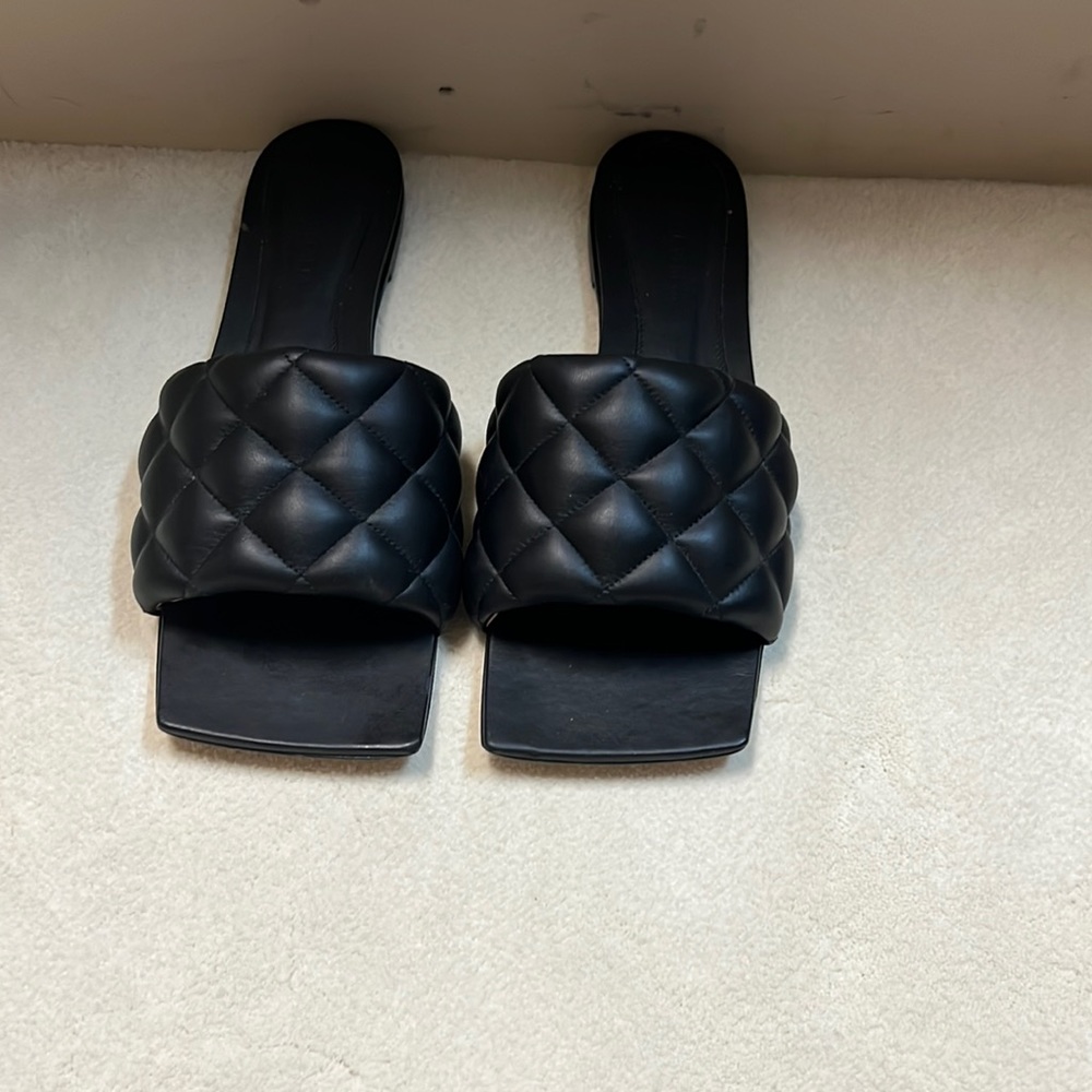 Bottega Venetia padded flat